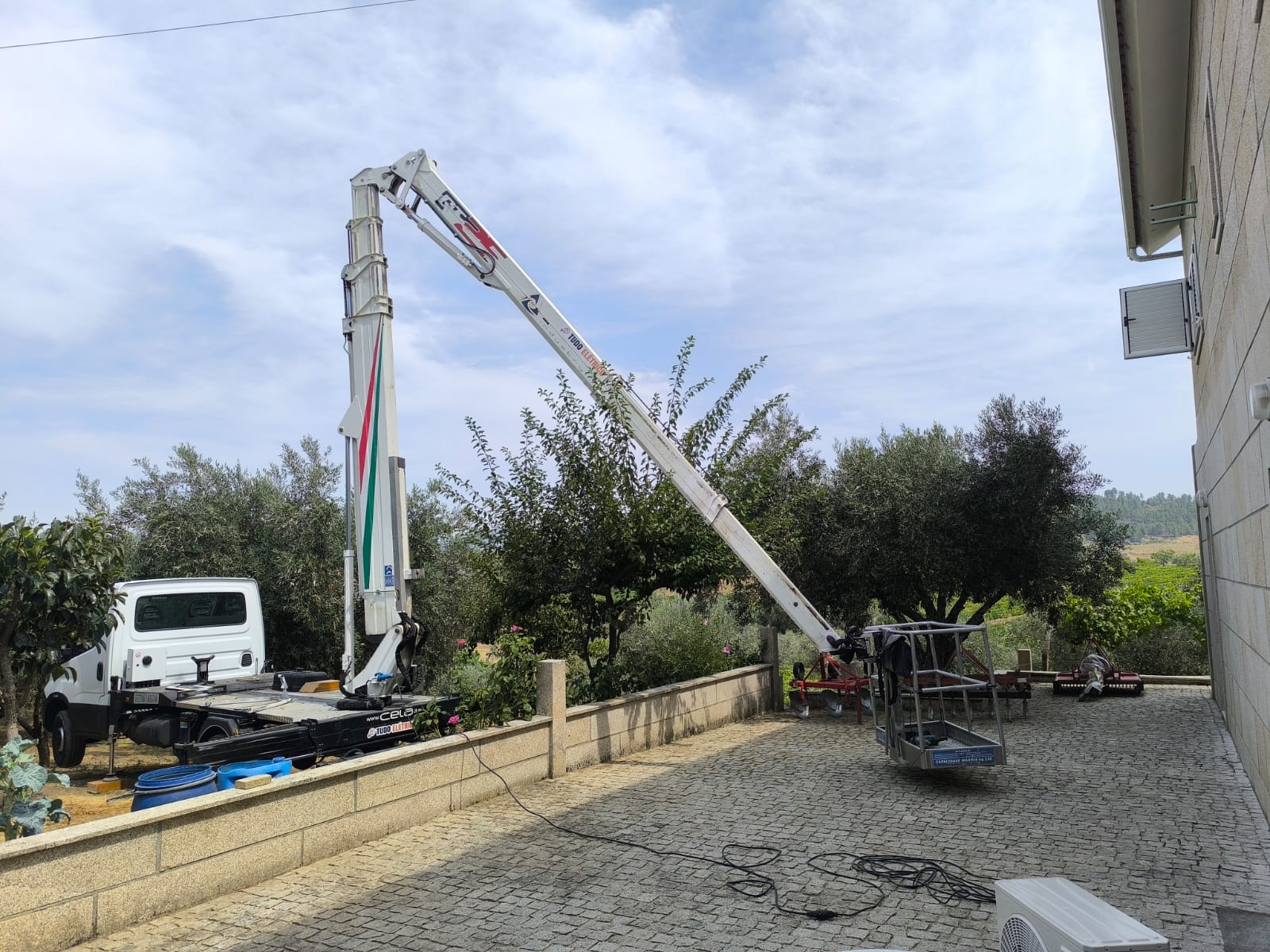 Plataforma Elevatória em Moradia