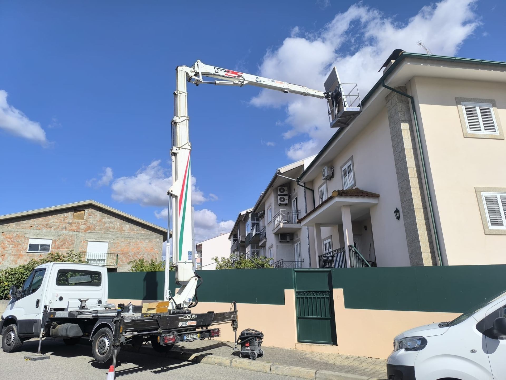 Trabalhos em Altura · Edifício Residencial