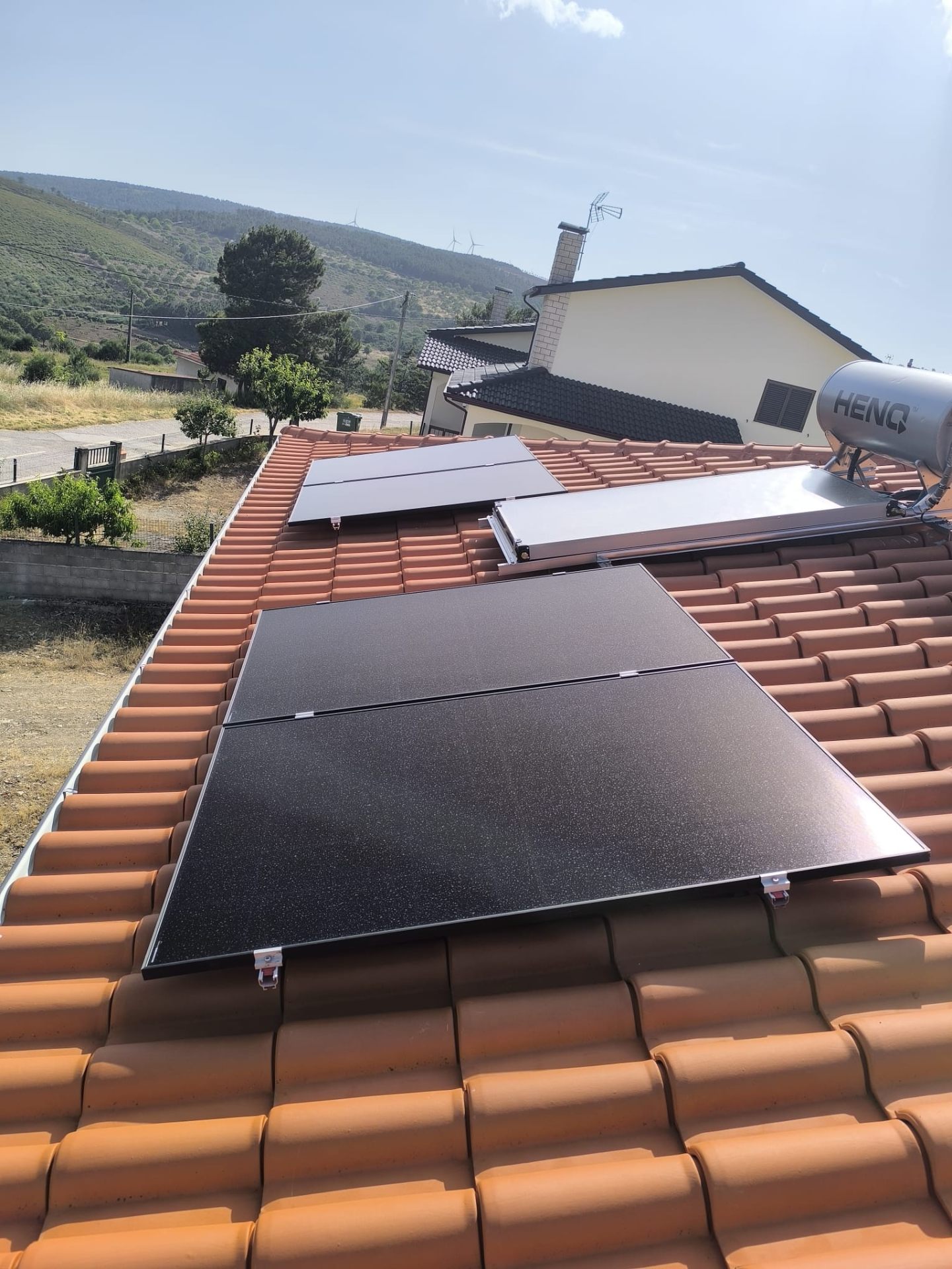 Painéis Solares · Telha Cerâmica